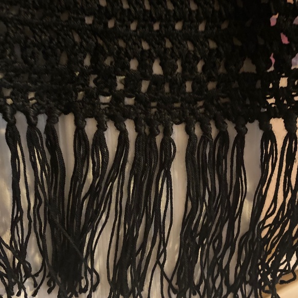 Shawl - Picture 3 of 4